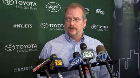 Jets GM Mike Maccagnan at a news conference