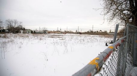 An Oyster Bay Town spokesman said two bids