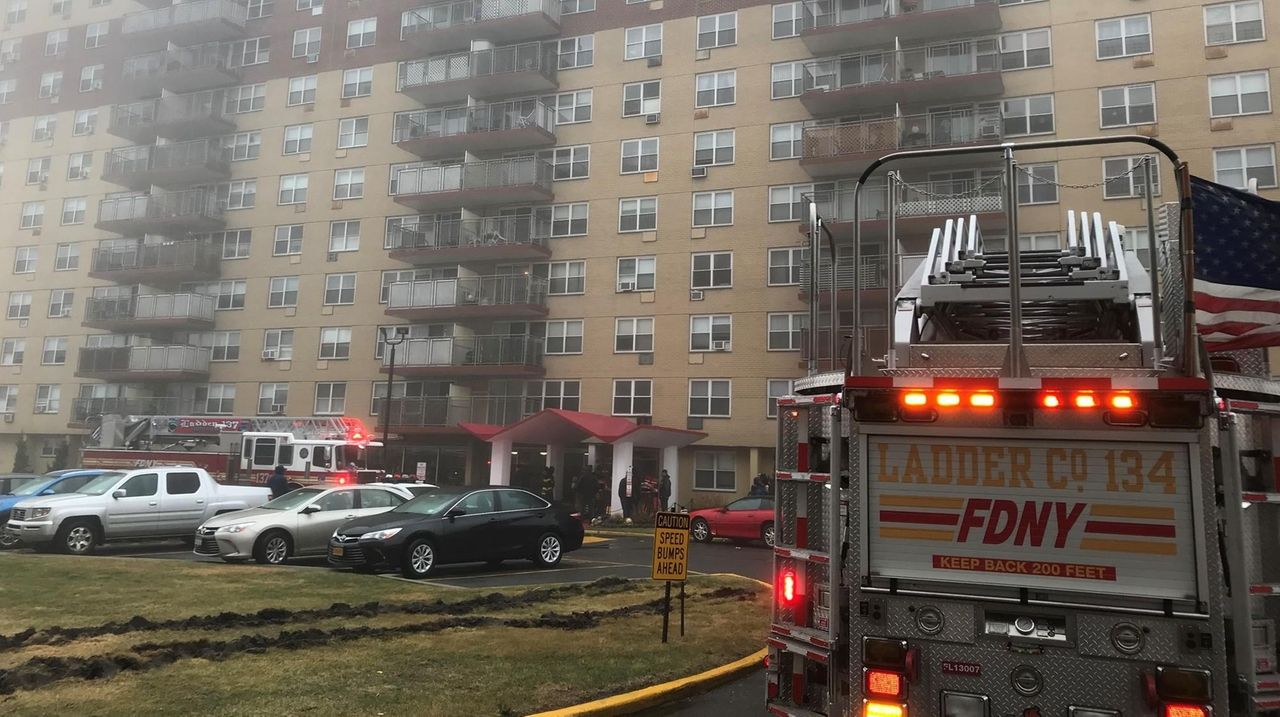 Fire Breaks Out At Rockaways, Queens High-rise Building, FDNY Says | Am ...