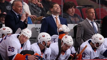 Head coach Doug Weight of the New York