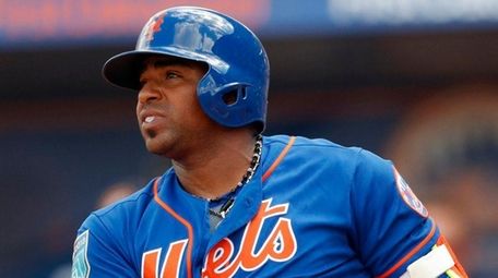 Yoenis Cespedes is day-to-day with a sore right