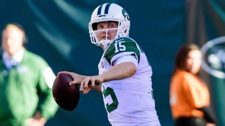 The Jets are bringing back 38-year-old quarterback Josh