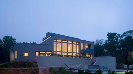 The East Hampton home features a curved wall