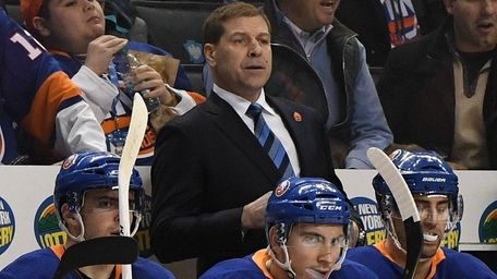 Isles GM Garth Snow, coach Doug Weight say they expect to ...