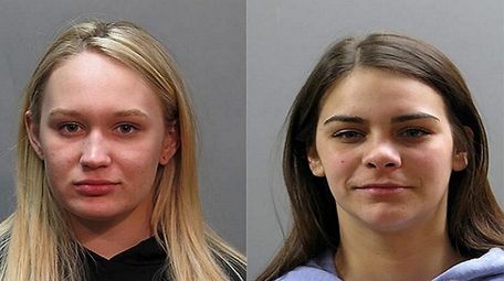 Magdalena Matysek, left, 20, and Tiffanie Zink, 20,