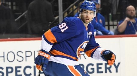 Islanders center John Tavares skates against the Capitals