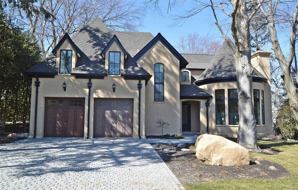 This newly constructed home in Mill Neck features