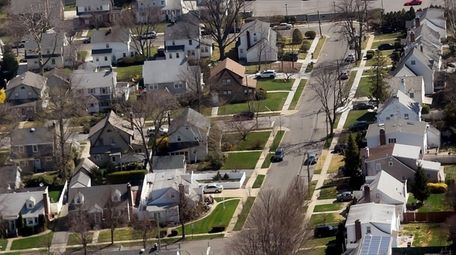 Only 3.4 percent of homes in Mineola saw