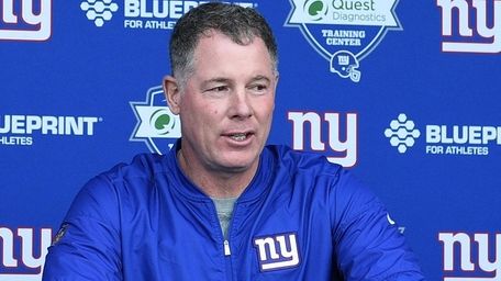 New York Giants head coach Pat Shurmur speaks