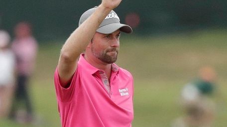 Webb Simpson is feeling home free after parring