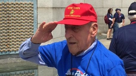Ed Cartoski, 94, visits the National World War