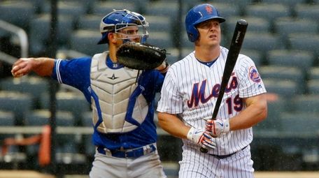 Pinch-hitter Jay Bruce of the Mets strikes out