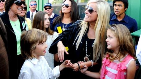 mickelson daughter cheers survivors newsday