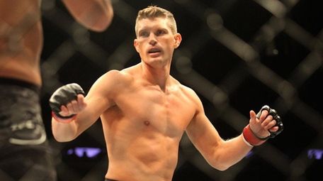 Stephen Thompson, right, and Jorge Masvidal fought in