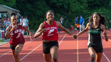 Valley Stream South's Chibugo Obichere on her way