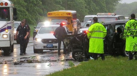 crash parkway southern state wyandanch killed closed man newsday personnel emergency monday scene