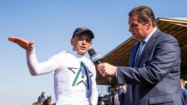 Justify's jockey Mike Smith talks to Ed Olczyk