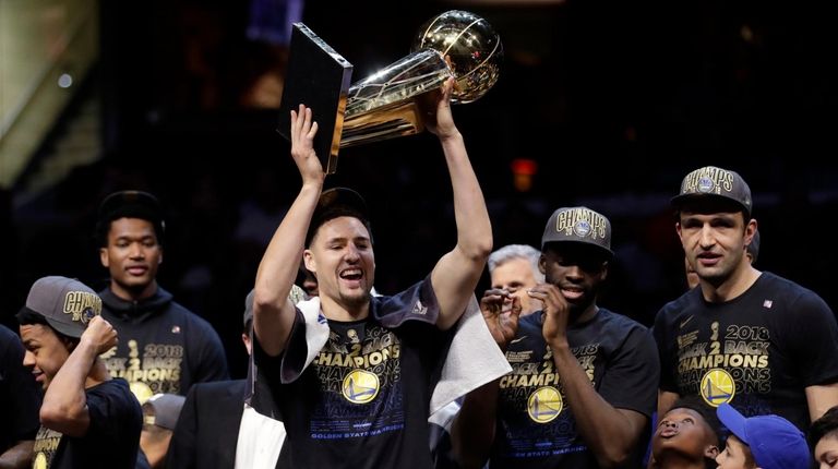 Warriors guard Stephen Curry celebrates in the second