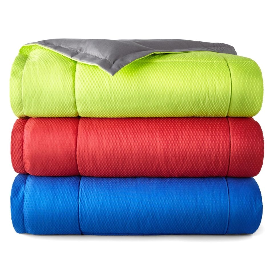 This cheerful Home Expressions Down Alternative Throw with