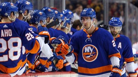 Islanders center Brock Nelson celebrates his goal against