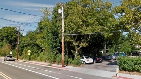 A wooded area on Pulaski Road in Kings