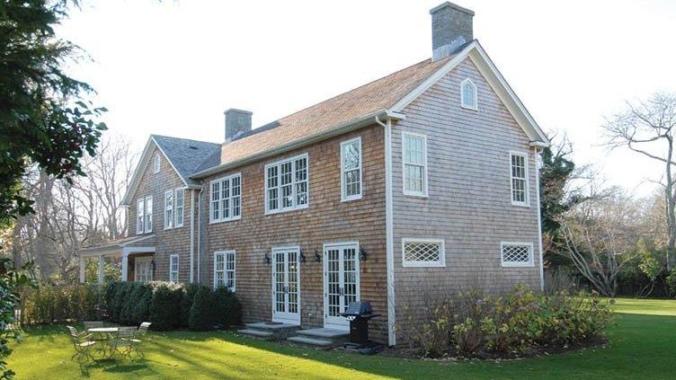 Karen Lauder is in contract to buy this