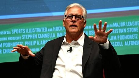 Sports Illustrated hosts former Yankee Bucky Dent at