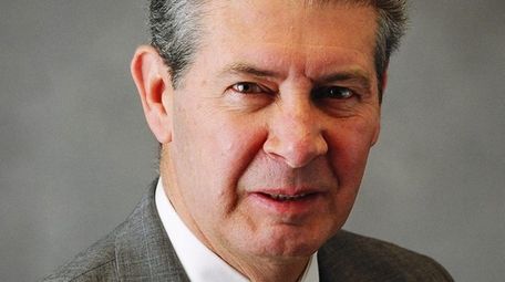 Robert Allen CEO of TFCU.