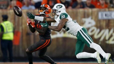 Jets cornerback Trumaine Johnson, breaking up a pass