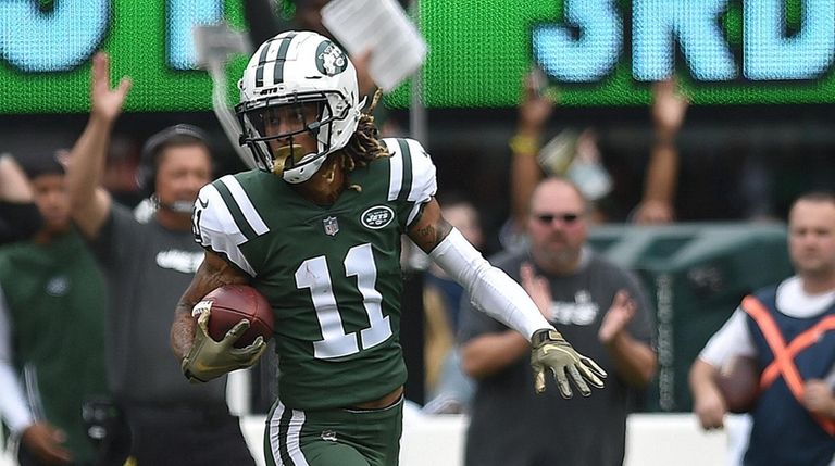 Robby Anderson of the Jets dashes for the