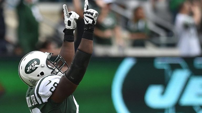 Kelvin Beachum of the Jets reacts after a