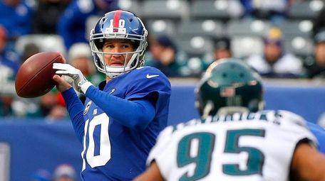Eli Mannin of the Giants against the