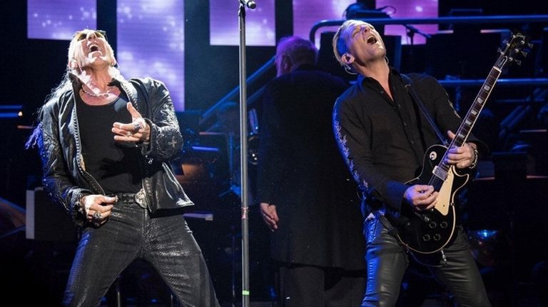 Baldwin native Dee Snider of Twisted Sister performs