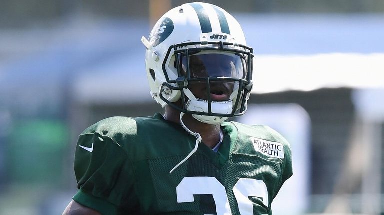 Jets safety Doug Middleton participates in a drill