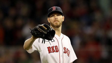 Chris Sale reacts during short outing against