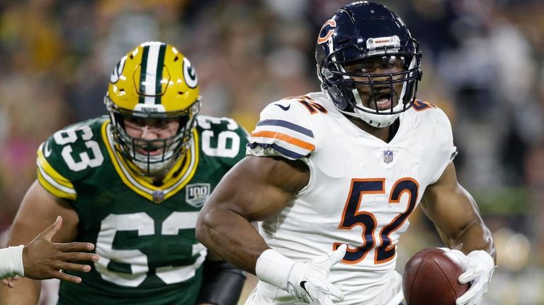Chicago's Khalil Mack intercepted a pass and