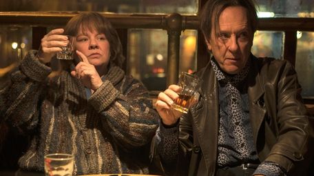 Melissa McCarthy and Richard E. Grant in