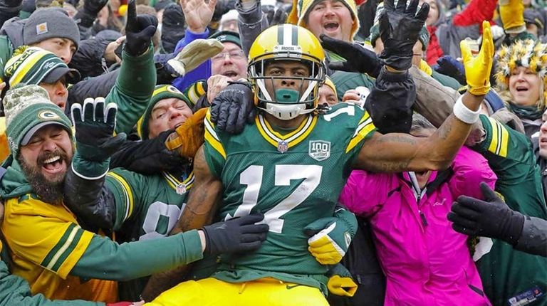 Green Bay Packers wide receiver Davante Adams celebrates