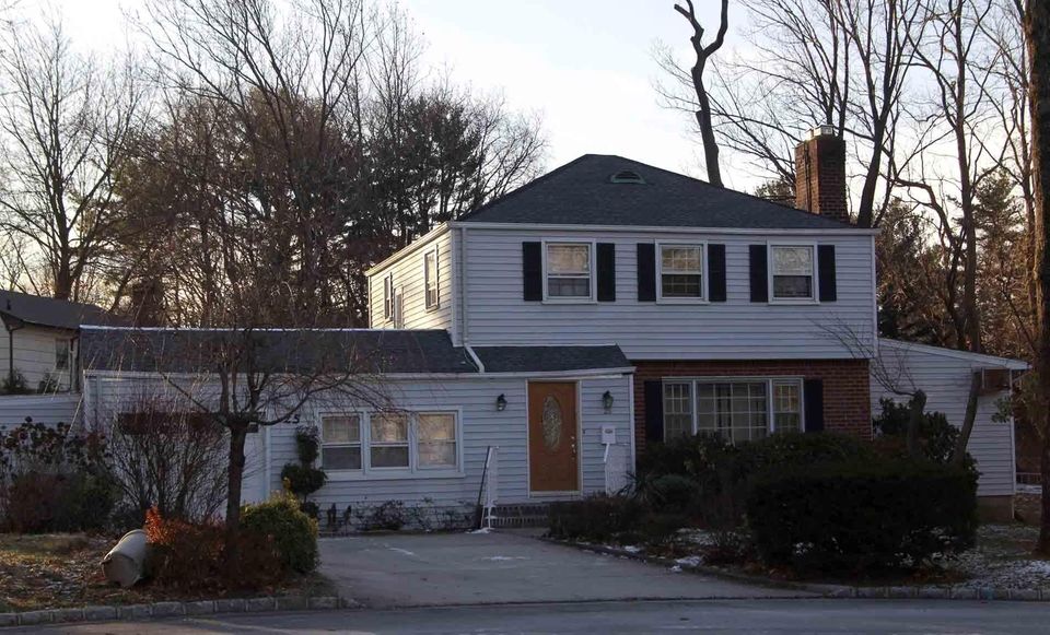 A house on Georgian Lane in Great Neck