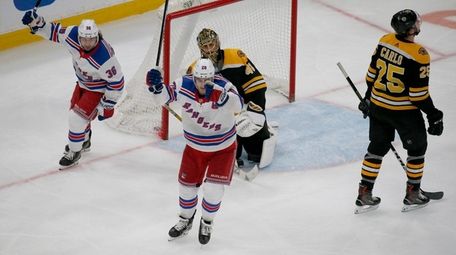 New York Rangers right wing Mats Zuccarello (36)