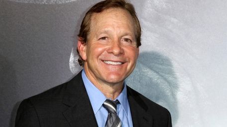 Li S Steve Guttenberg Marries Cbs Journalist Emily Smith Newsday