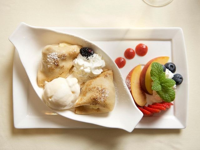 At Franina in Syosset, desserts are bright and