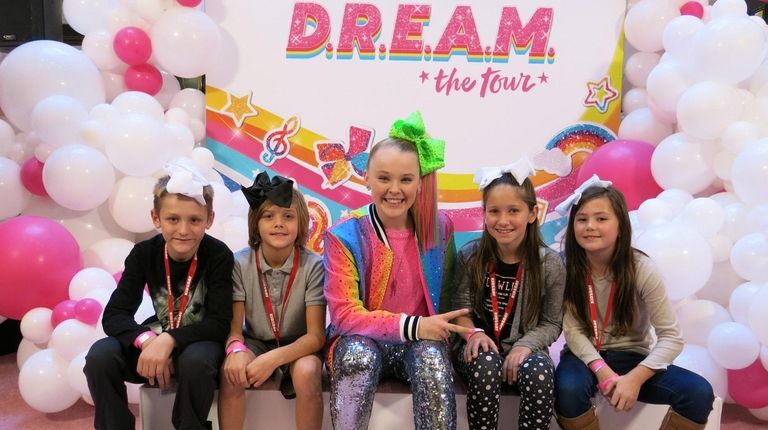 Singer JoJo Siwa with Kidsday reporters Zachary Lampert,