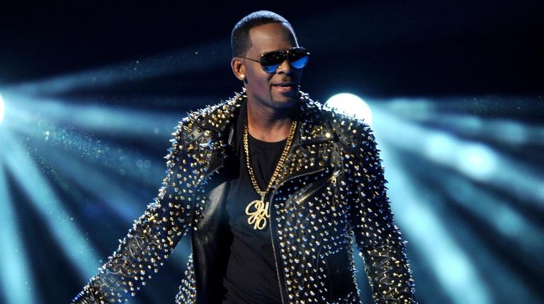 R. Kelly performs at the BET Awards in
