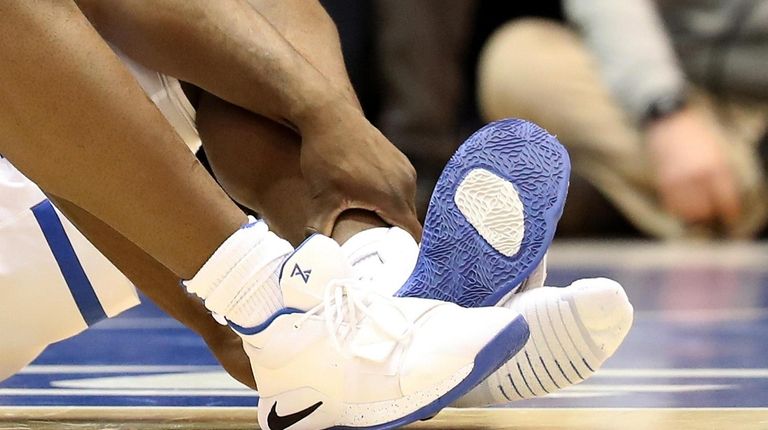 zion nike shoe fail