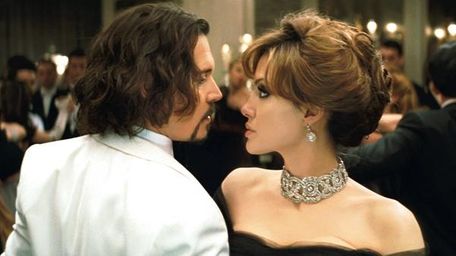 Depp and Jolie in "The Tourist"