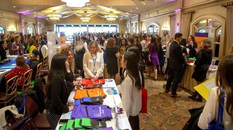 A job fair at the Crest Hollow Country