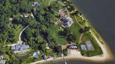 Centre Island is considering restrictions on helicopter pads