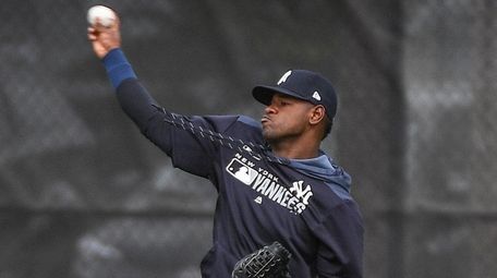 Yankees pitcher Luis Severino works out during spring