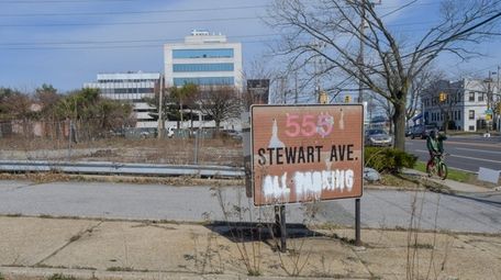 An apartment complex is proposed on a vacant
